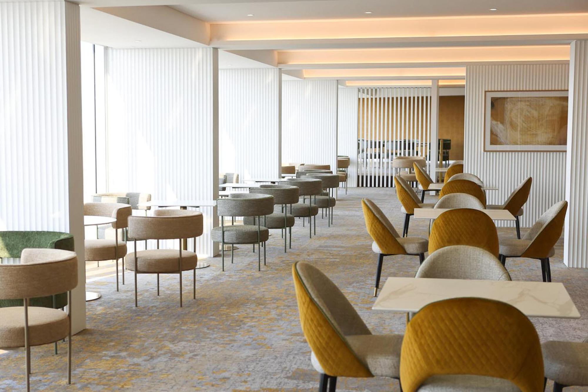 Racv Royal Pines Resort Gold Coast Benowa Экстерьер фото The Club lounge at London Heathrow Airport